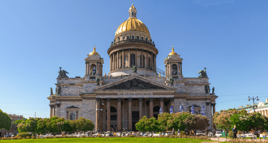 Отели Петербурга подорожали на 15%