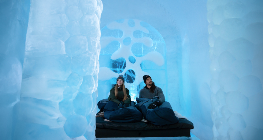 Номер изо льда в шведском отеле Icehotel