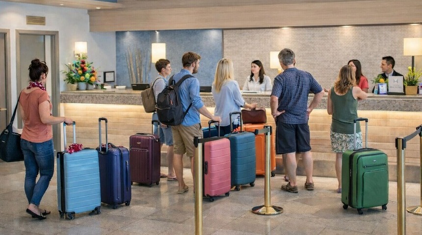 Высокий сезон в отеле: как увеличить рейтинг и прибыль на пике спроса